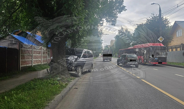 10-месячный пассажир автобуса пострадал в ДТП на Лежневской в Иванове